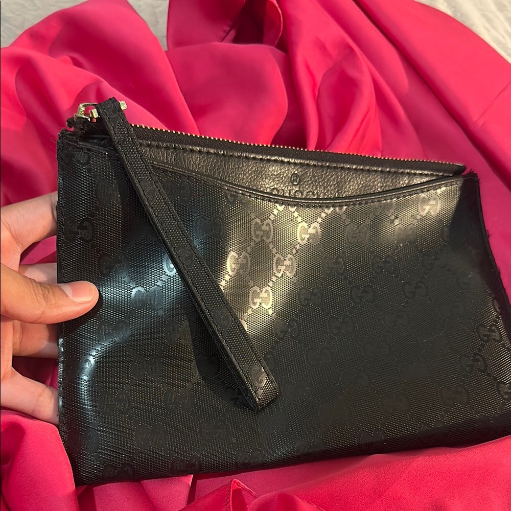 Gucci Black Leather Clutch Sleek Design